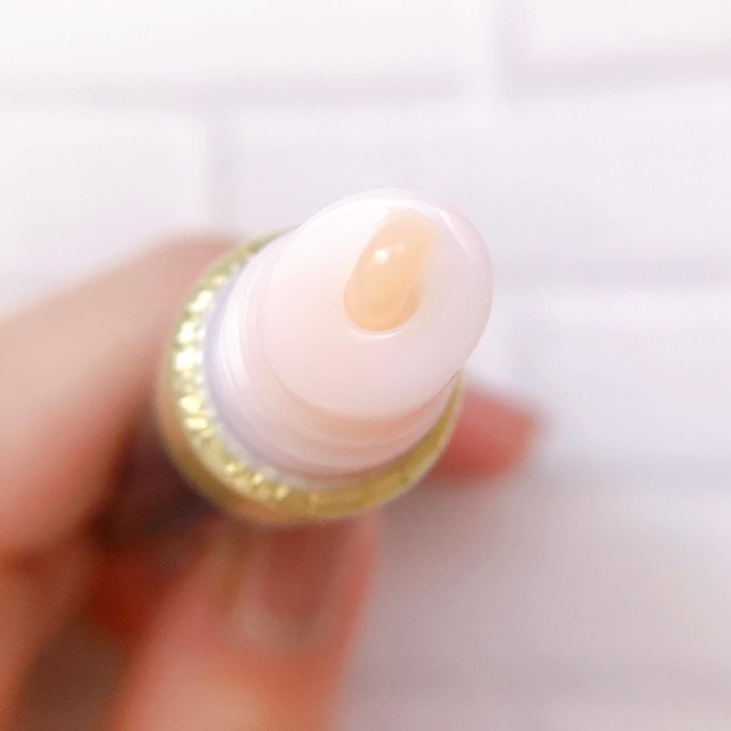 ニベア　ロイヤルブルーリップ　濃密美容ケア/ニベア/リップ美容液を使ったクチコミ（2枚目）