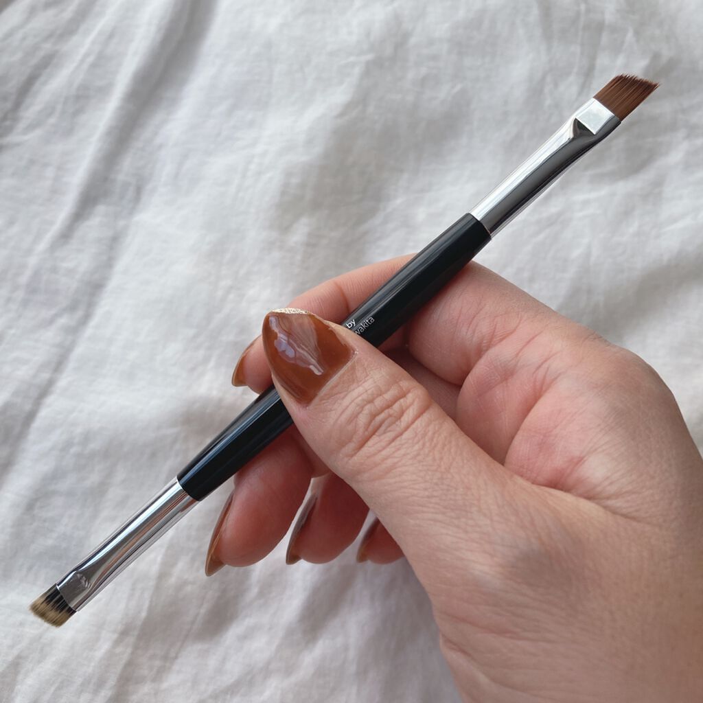 ダブルエンドアイブロウブラシ熊野筆/&be/メイクブラシを使ったクチコミ(2枚目)