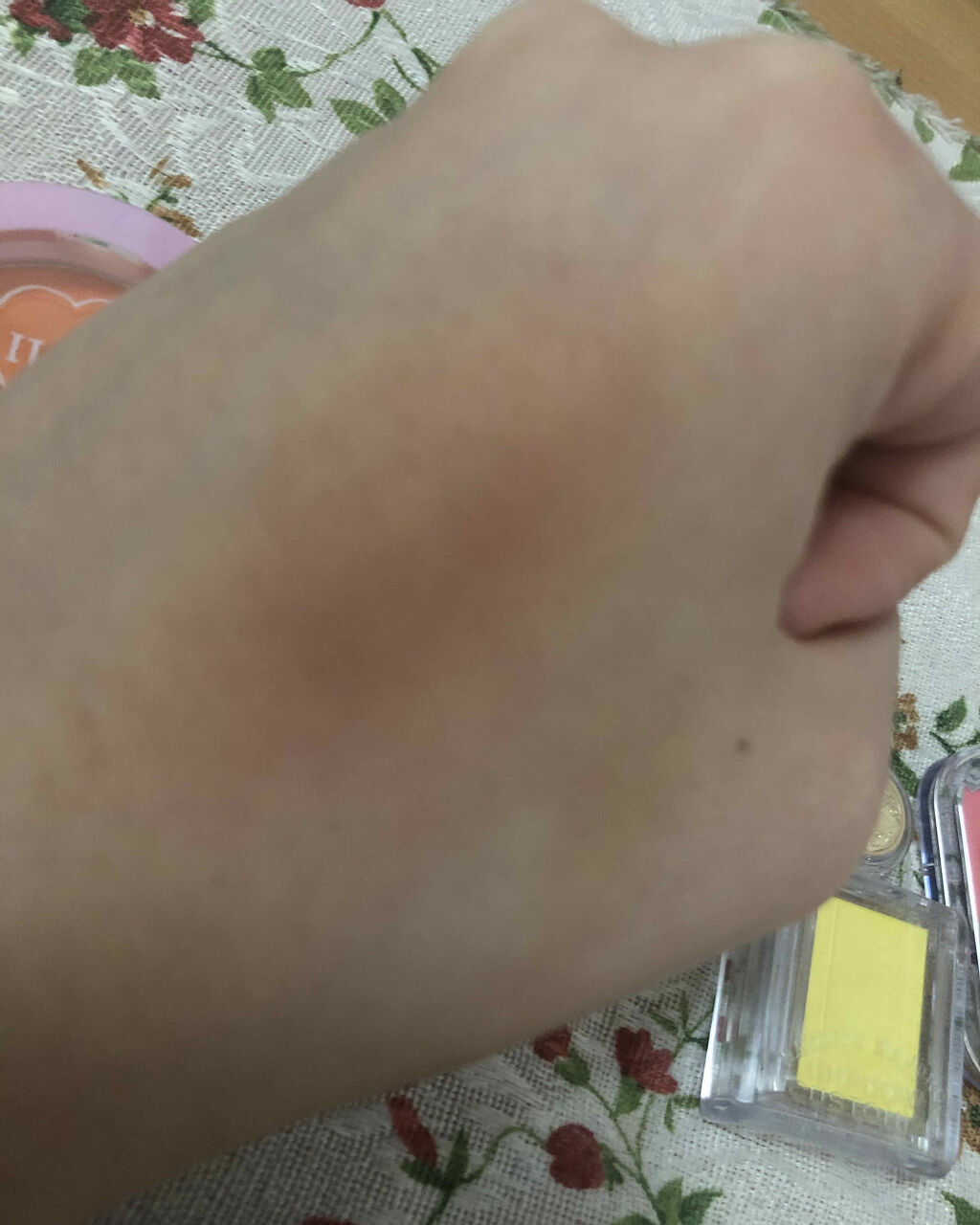 ダイソー×IT GIRL アイシャドウ/DAISO/単色アイシャドウを使ったクチコミ（3枚目）