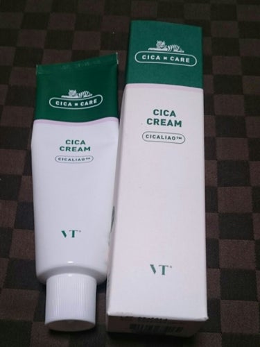 ❇VT❇
❇CICA クリーム❇
3.38fl.oz./100mL💜
クリームで100mL入ってるって凄いよね⤴⤴
そしてチューブタイプなので使いやすい(^_^)💜
たっぷり使えるのもありがたい(^_^