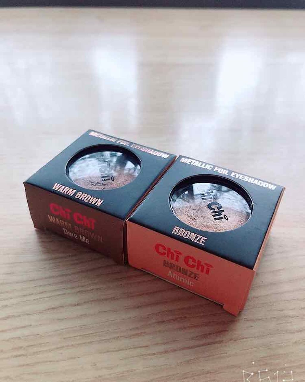 Chi-Chi metallic foil eyeshadow 