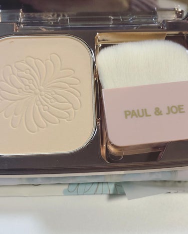 ヴェール ファンデーション ケース(限定品)/PAUL & JOE BEAUTE/パウダーファンデーションを使ったクチコミ（3枚目）