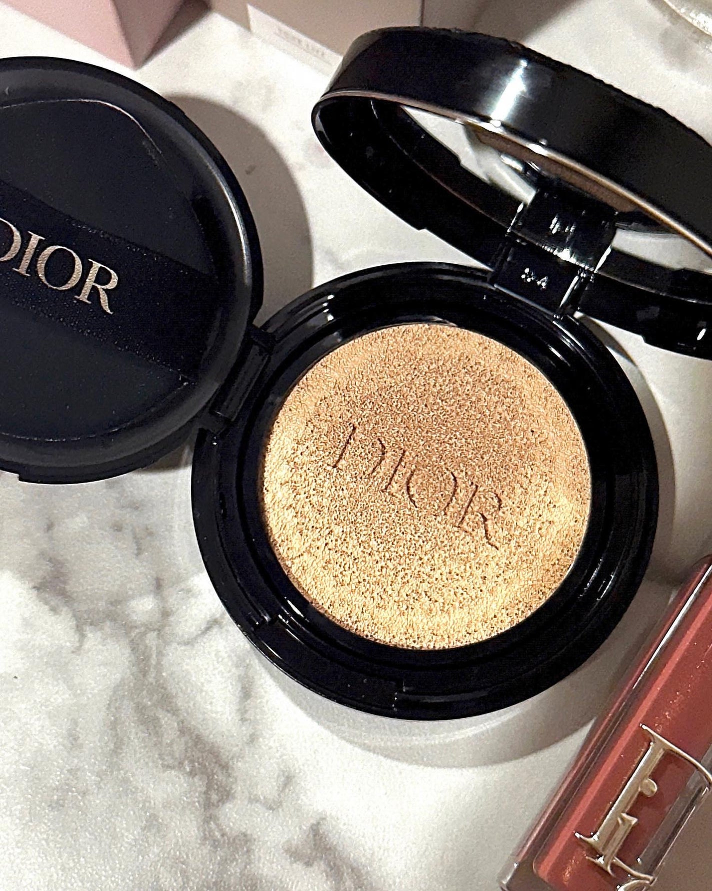 ディオールスキン フォーエヴァー グロウ クッション/Dior/クッションファンデーションを使ったクチコミ(2枚目)