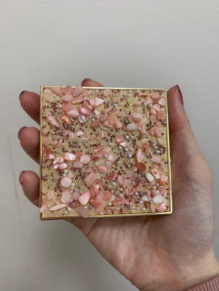 Revolution Pro Quartz Crush Eyeshadow Palette/MAKEUP REVOLUTION/アイシャドウパレットを使ったクチコミ(2枚目)