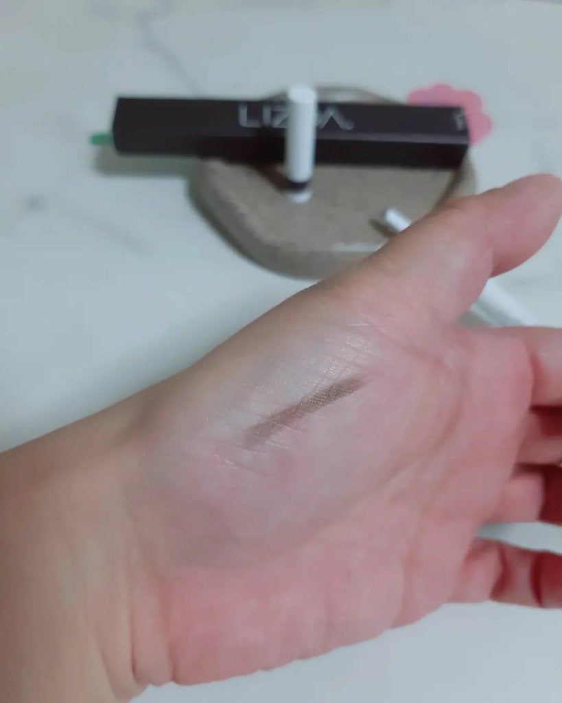 ディテールフィットフラットアイブロウ/LIZDA/アイブロウペンシルを使ったクチコミ(5枚目)