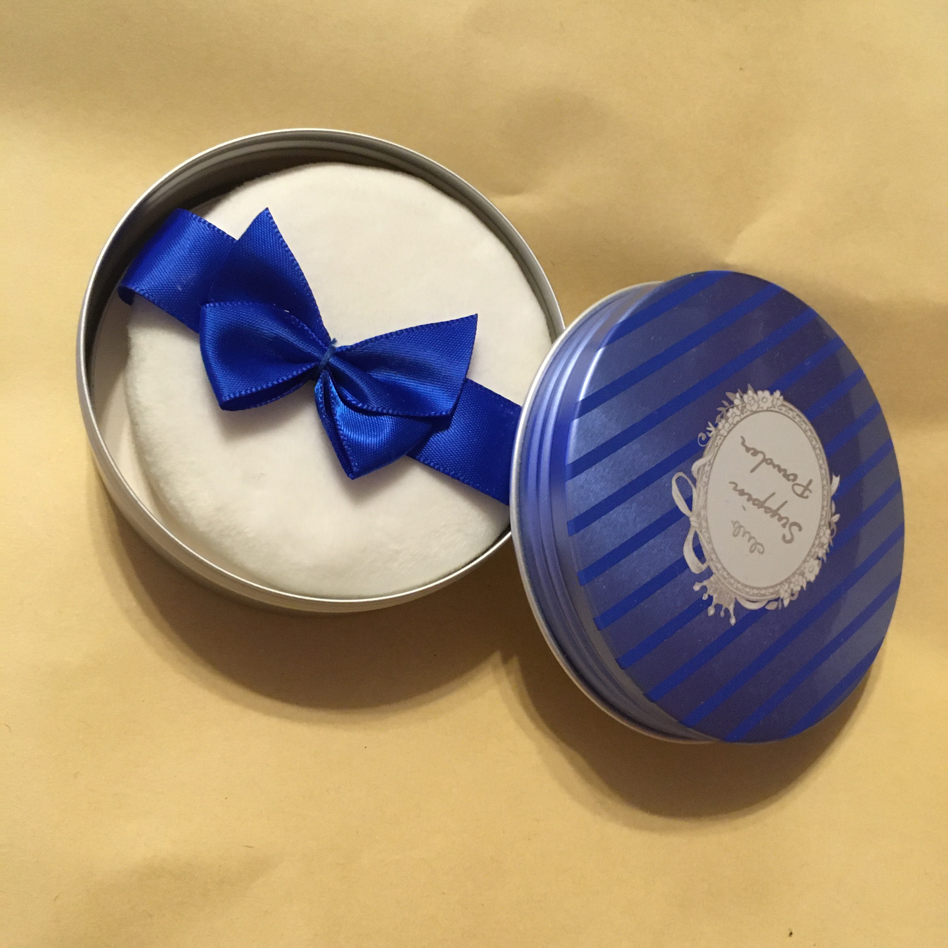 すっぴん ホワイトニングパウダーA 【旧】26g/クラブ/プレストパウダーを使ったクチコミ（1枚目）