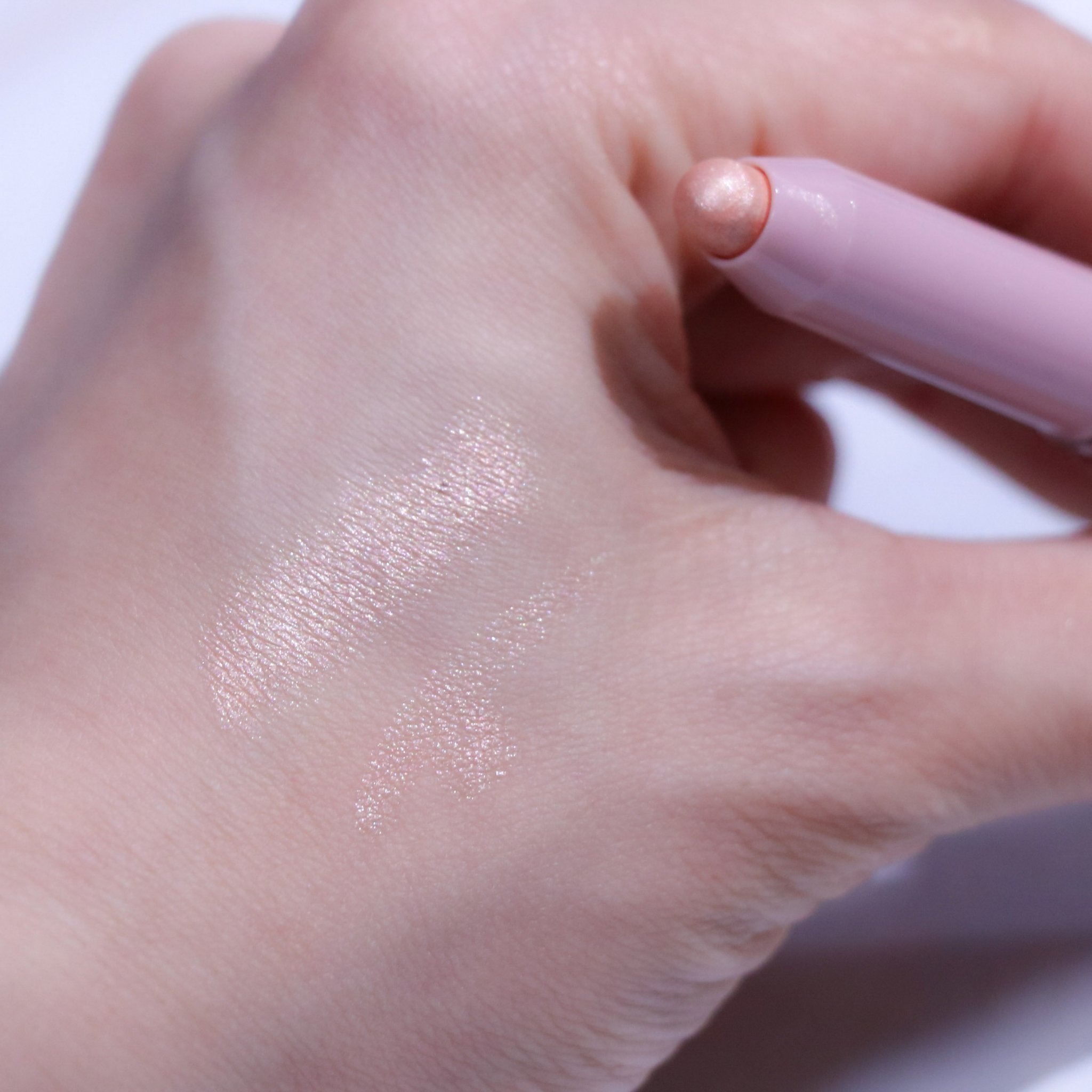 ウォンジョンヨ　メタルシャワーペンシル 05バニラヴェール/Wonjungyo/スティックアイシャドウを使ったクチコミ（3枚目）