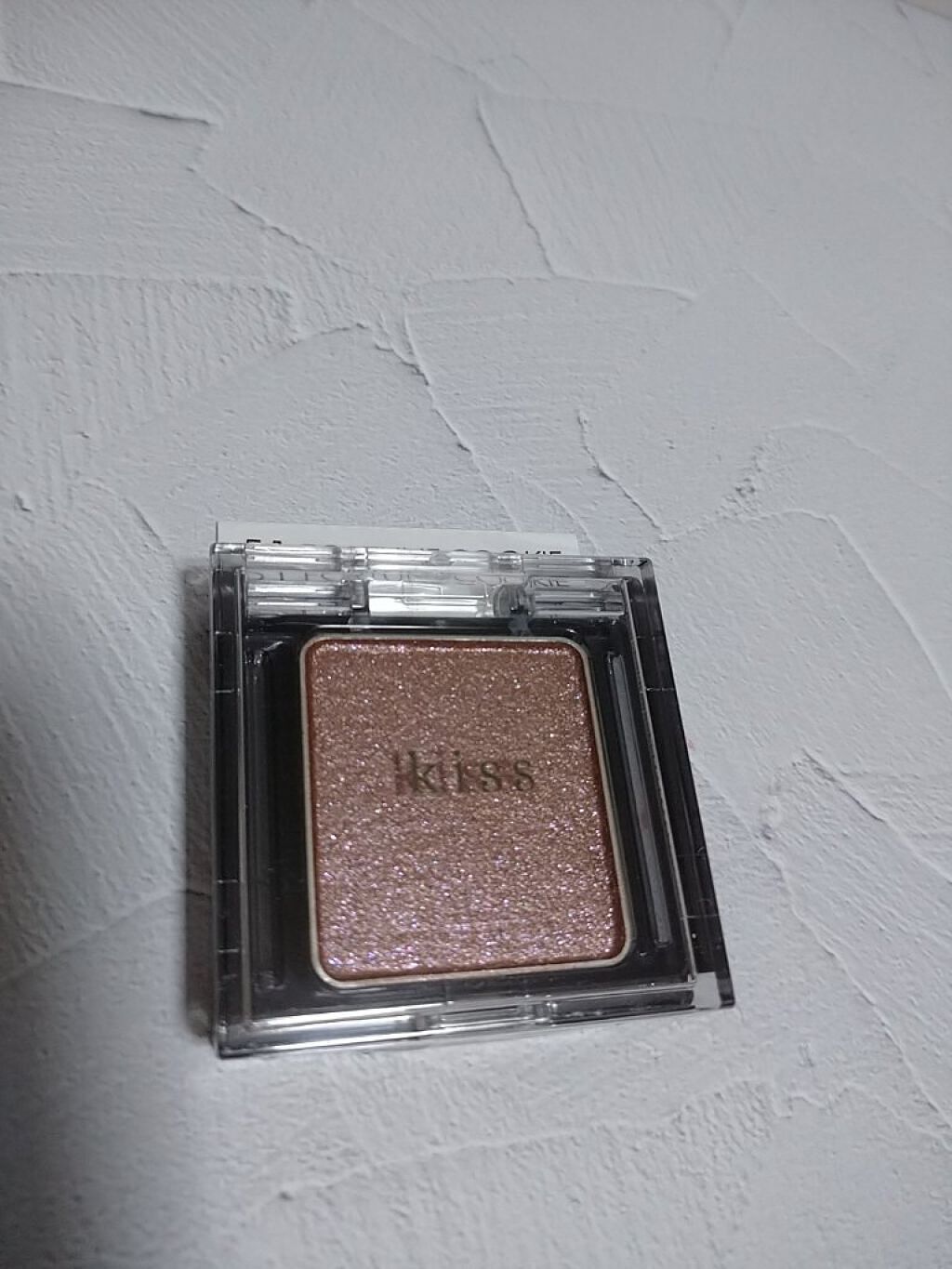  シアー グリッターアイズ 51 フォーチュンクッキー(FORTUNE COOKIE)/KiSS/単色アイシャドウを使ったクチコミ（1枚目）