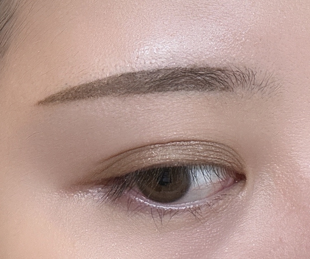 トーンアップアイシャドウ 01 ナチュラルブラウン/CEZANNE/アイシャドウパレットを使ったクチコミ（2枚目）