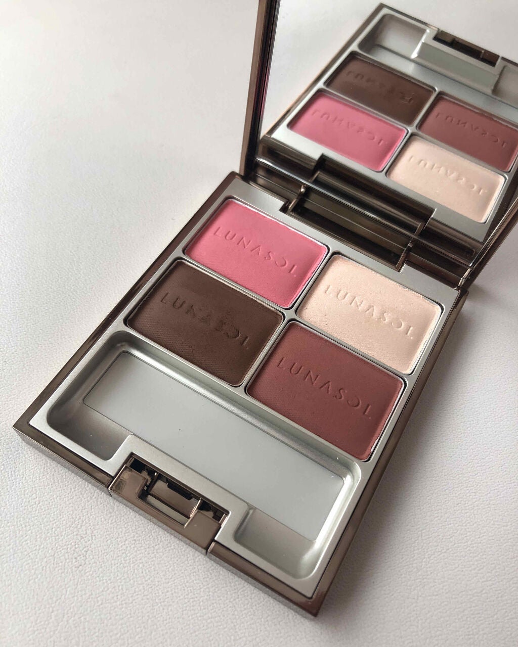 マカロングロウアイズ/LUNASOL/アイシャドウパレットを使ったクチコミ(1枚目)