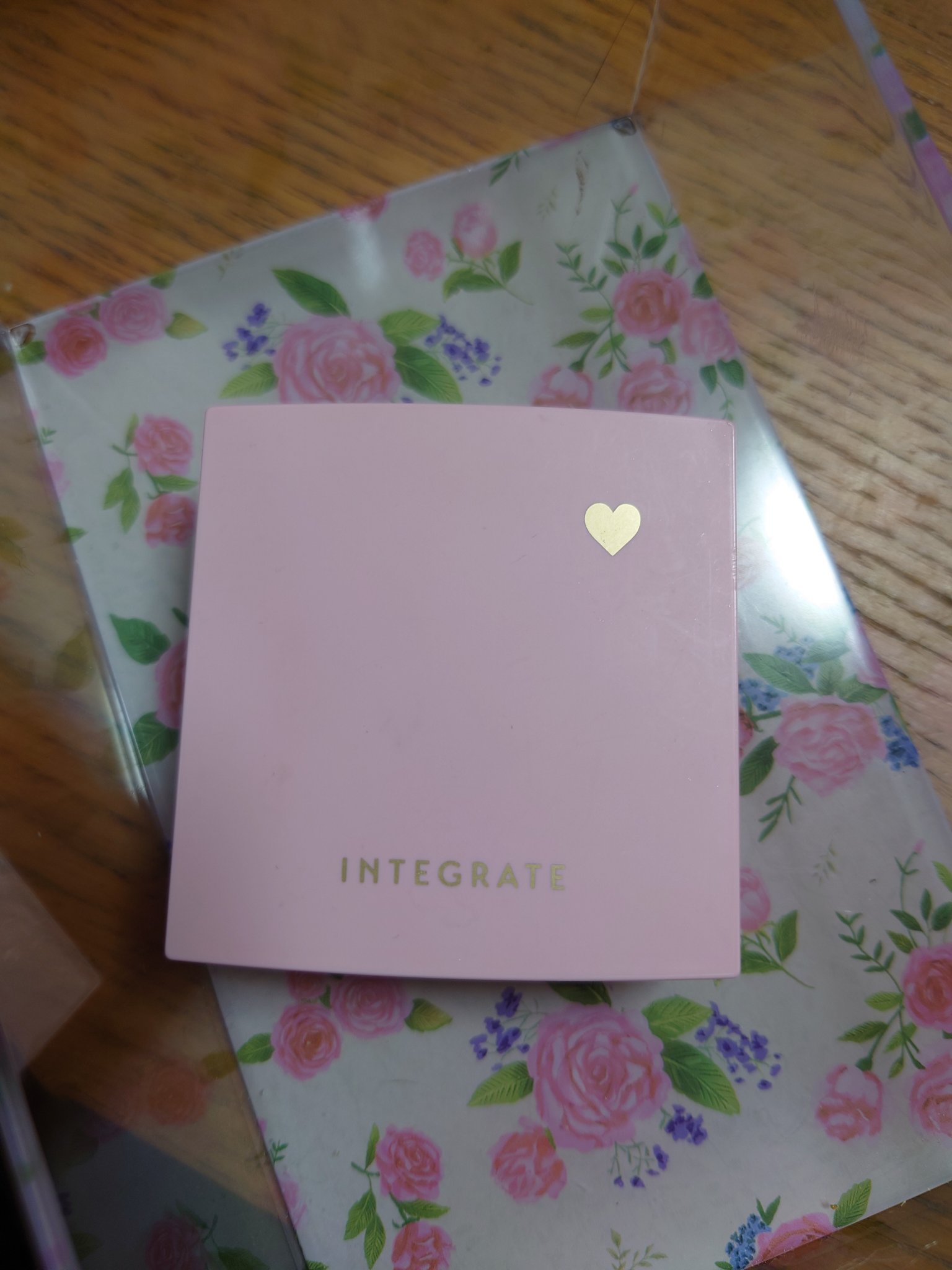 すっぴんメイカー トーンアップパウダーUV/インテグレート/プレストパウダーを使ったクチコミ（1枚目）