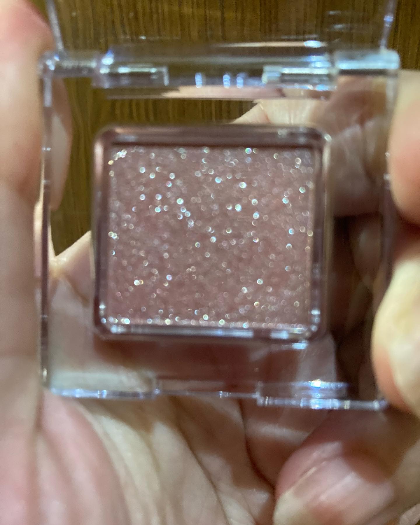 マルチカラーバリエーション スパークル/チャコット・コスメティクス/単色アイシャドウを使ったクチコミ（3枚目）