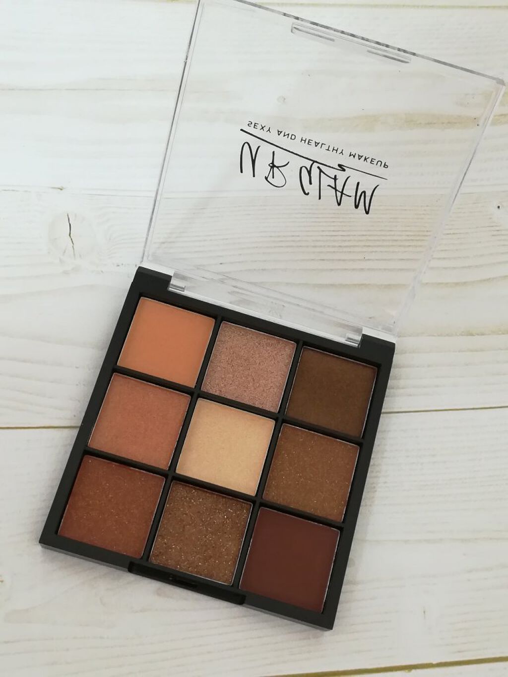 UR GLAM　BLOOMING EYE COLOR PALETTE/U R GLAM/アイシャドウパレットを使ったクチコミ（2枚目）