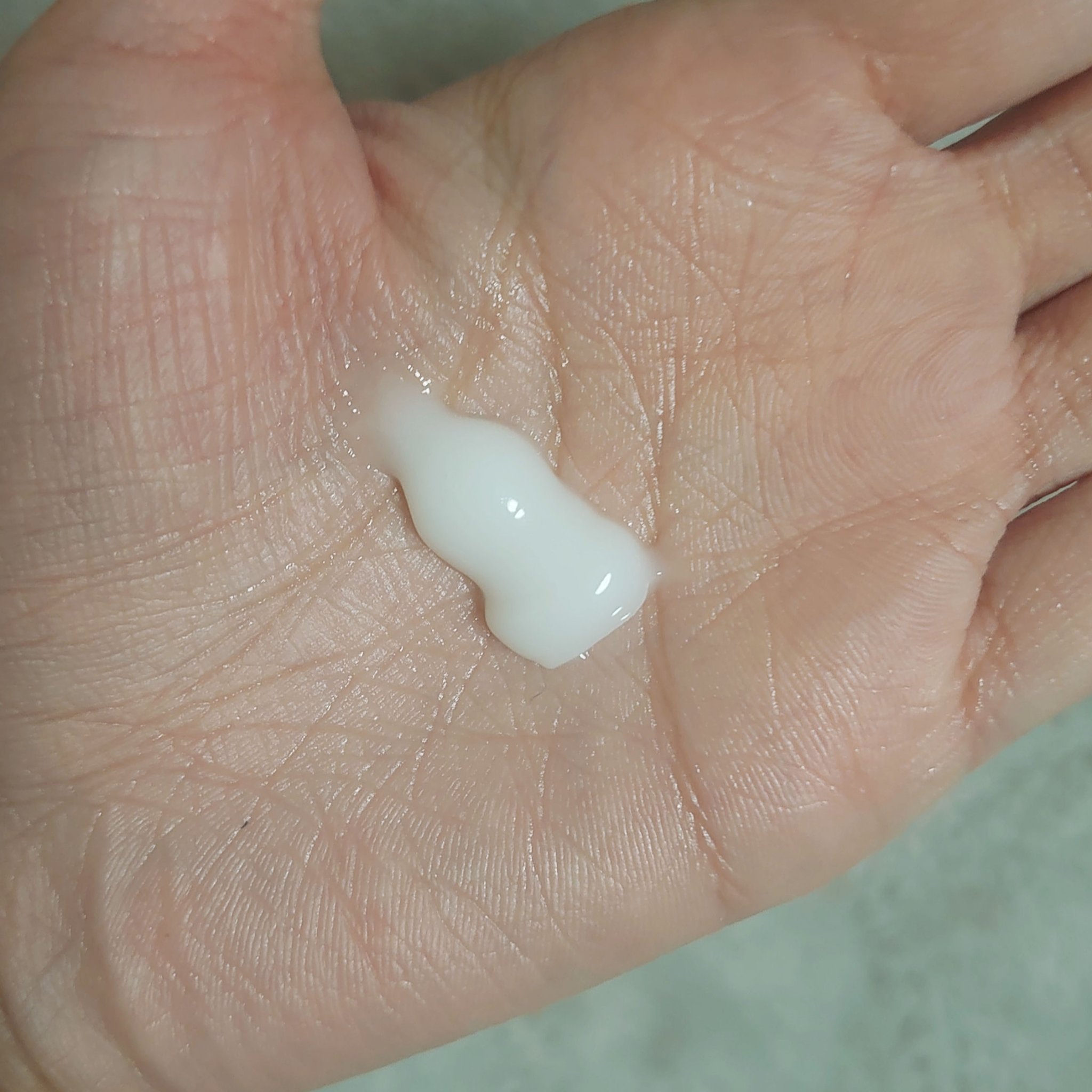 シルククリーム/エルツティン/美容液を使ったクチコミ（2枚目）