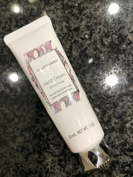 ジルスチュアート ハンドクリーム ホワイトフローラル/JILL STUART/ハンドクリームを使ったクチコミ(1枚目)
