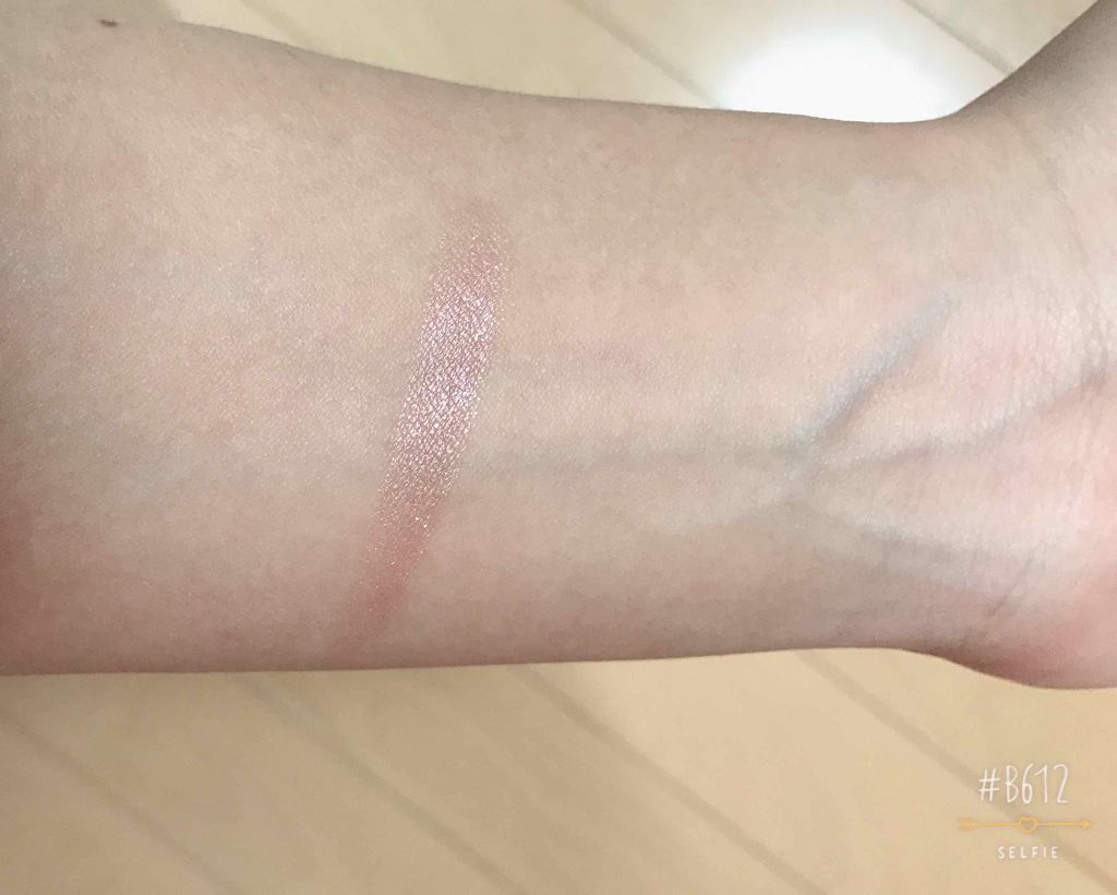 アイコニックルック アイシャドウ/JILL STUART/単色アイシャドウを使ったクチコミ(4枚目)