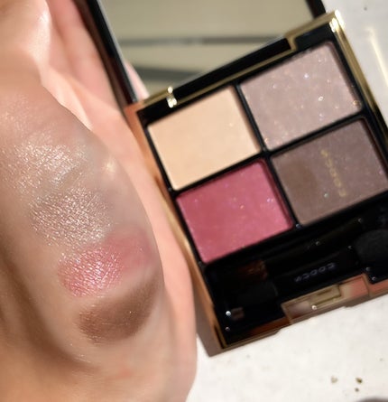 シグニチャー カラー アイズ/SUQQU/アイシャドウパレットを使ったクチコミ(4枚目)