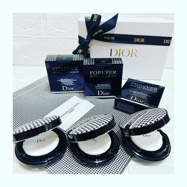 【旧】ディオールスキン フォーエヴァー クッション 00 ニュートラル<ニュー ルック エディション>（生産終了）/Dior/クッションファンデーションを使ったクチコミ（2枚目）