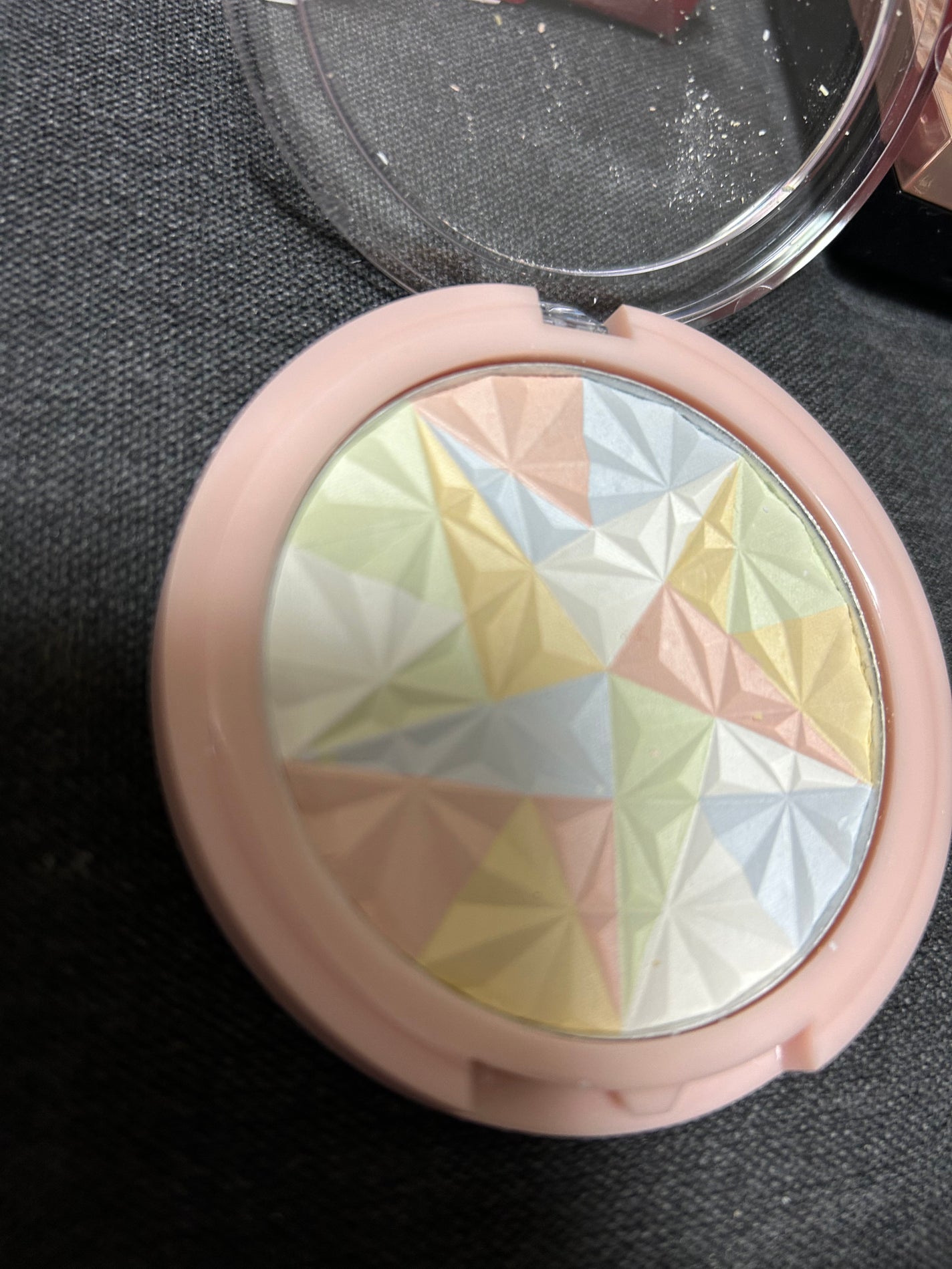 トーンアップフェイスパウダー/Kirei&co./プレストパウダーを使ったクチコミ(4枚目)