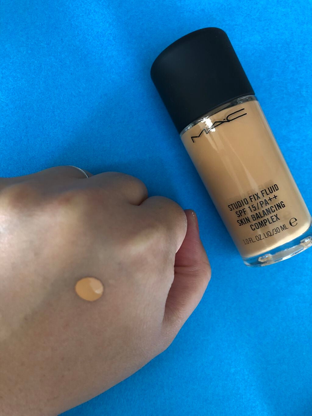 スタジオフィックス フルイッド SPF 15/M・A・C/リキッドファンデーションを使ったクチコミ(1枚目)