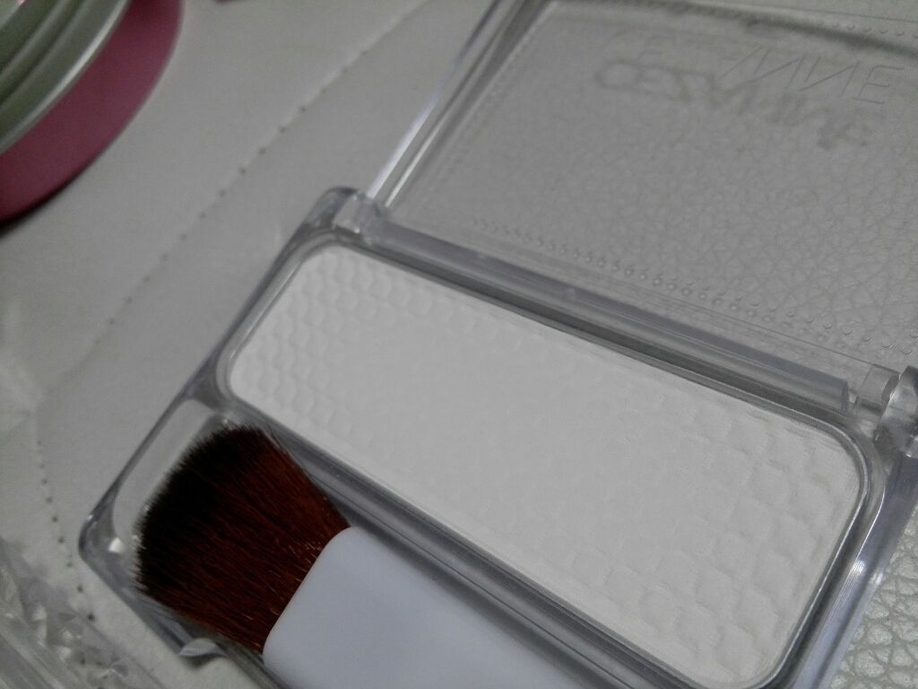 すっぴんパウダー/クラブ/プレストパウダーを使ったクチコミ（2枚目）