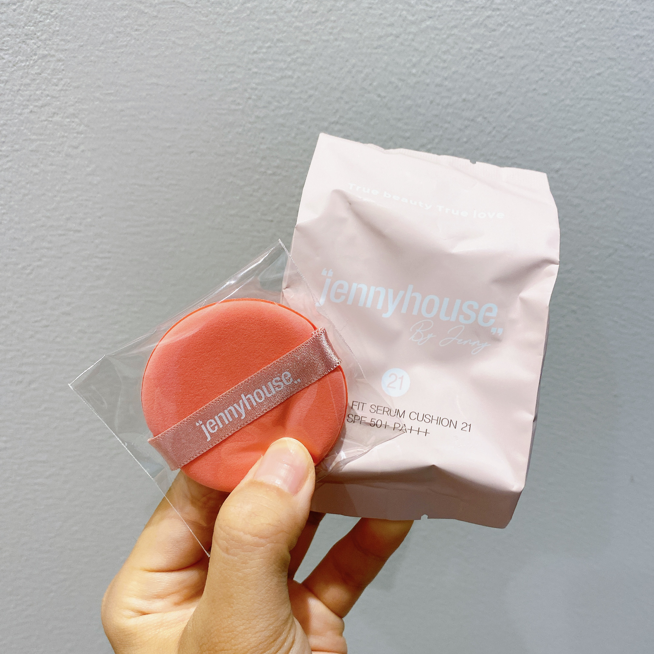 ウルトラフィットセラムクッション/jenny house/クッションファンデーションを使ったクチコミ（3枚目）