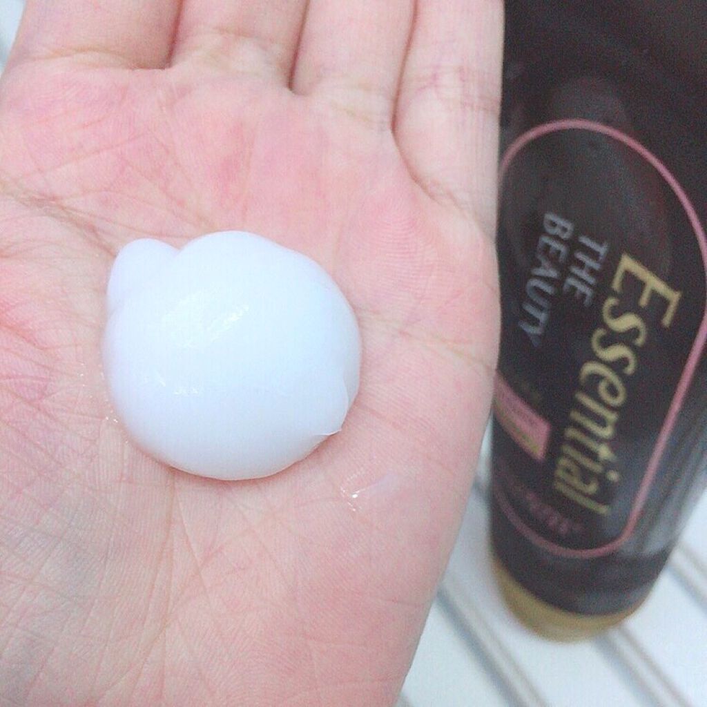 THE BEAUTY 髪のキメ美容プレミアムトリートメント<モイストリペアプレミアム>/エッセンシャル/洗い流すヘアトリートメントを使ったクチコミ(3枚目)