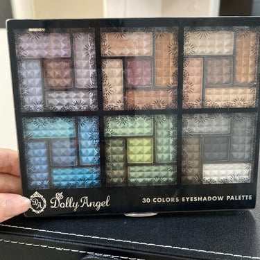 30COLORSEYESHADOWPALETTE/Dolly Angel/アイシャドウパレットを使ったクチコミ（1枚目）