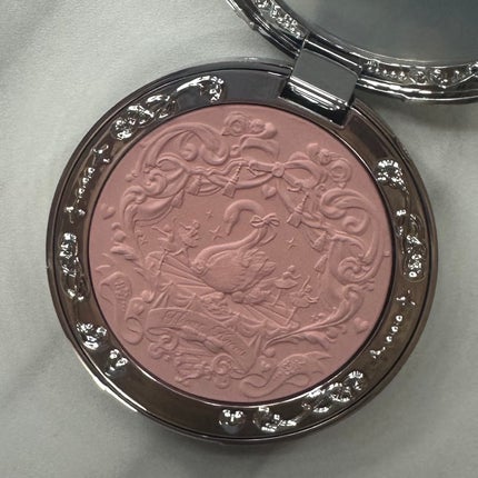 フラワーノーズ スワンバレエシリーズ ブラッシュコンパクト/FlowerKnows/パウダーチークを使ったクチコミ(2枚目)