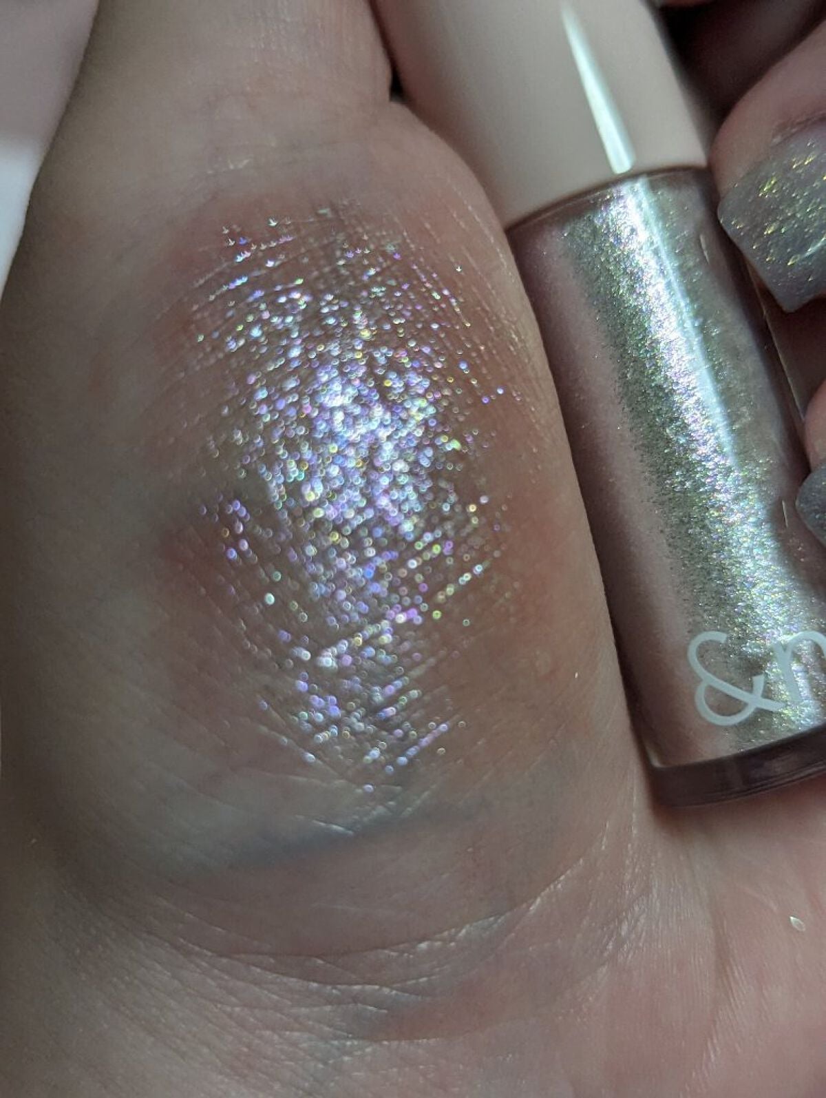 アンドバイロムアンド グラッシーアイグリッター/&nd by rom&nd/グリッターを使ったクチコミ(3枚目)