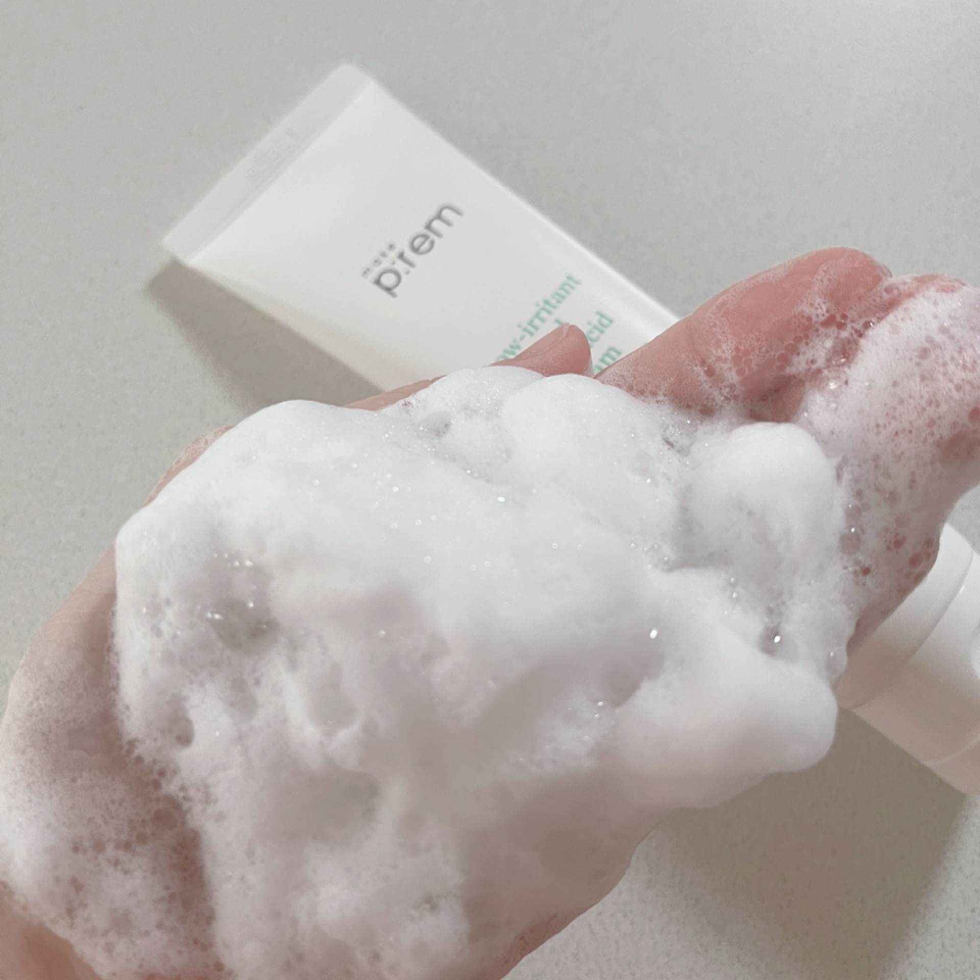 UVディフェンスミーカーミングサンスティック/make prem/日焼け止めスティックを使ったクチコミ（3枚目）