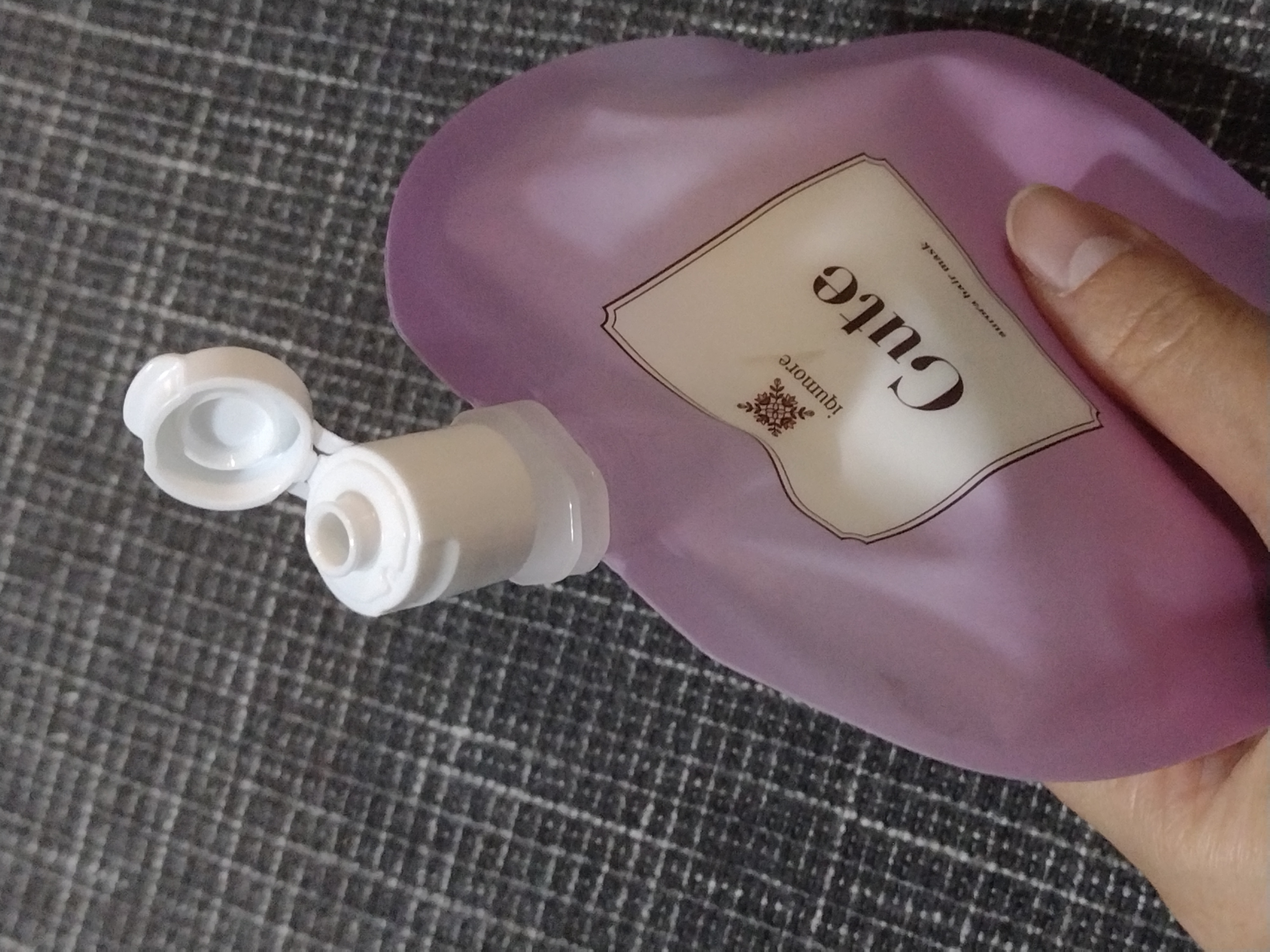 イクモアキュートオーロラヘアマスク/iqumore/ヘアマスク・ヘアパックを使ったクチコミ（1枚目）