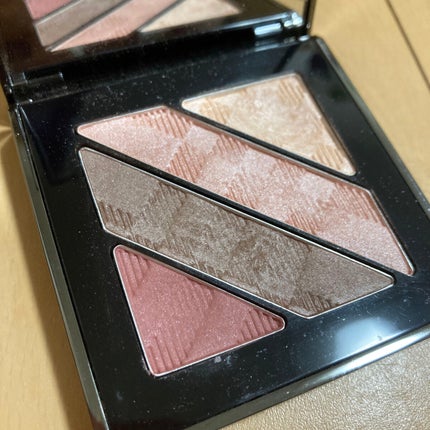 コンプリートアイパレット/Burberry Beauty/アイシャドウパレットを使ったクチコミ(1枚目)