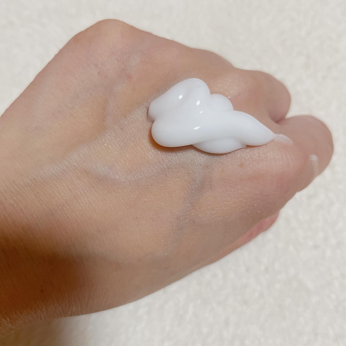 パフュームボディローション リリィムスクホワイトティー/TEABLESS/ボディローションを使ったクチコミ（2枚目）