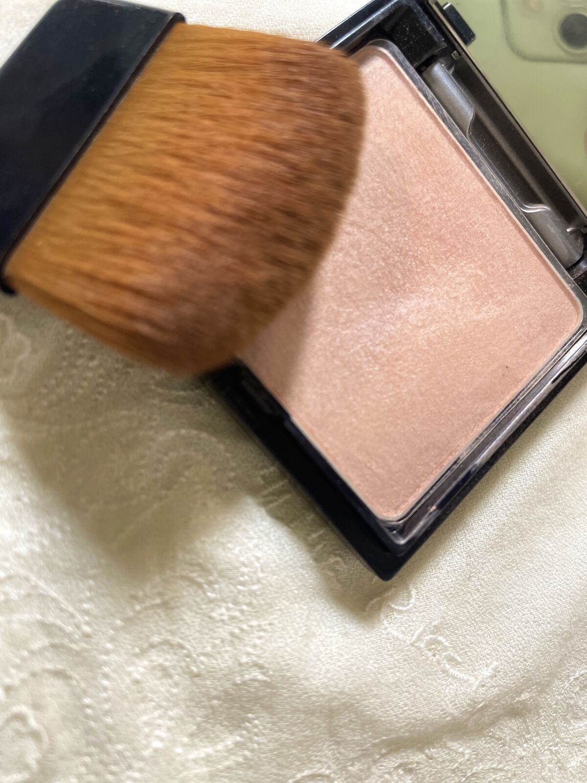 &be ルミナイジングパウダー/＆be/パウダーハイライトを使ったクチコミ（2枚目）