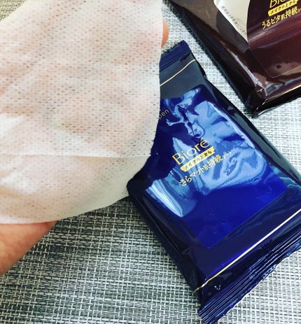 ビオレ メイク持続シート さらマット肌/ビオレ/フェイスシートを使ったクチコミ(4枚目)