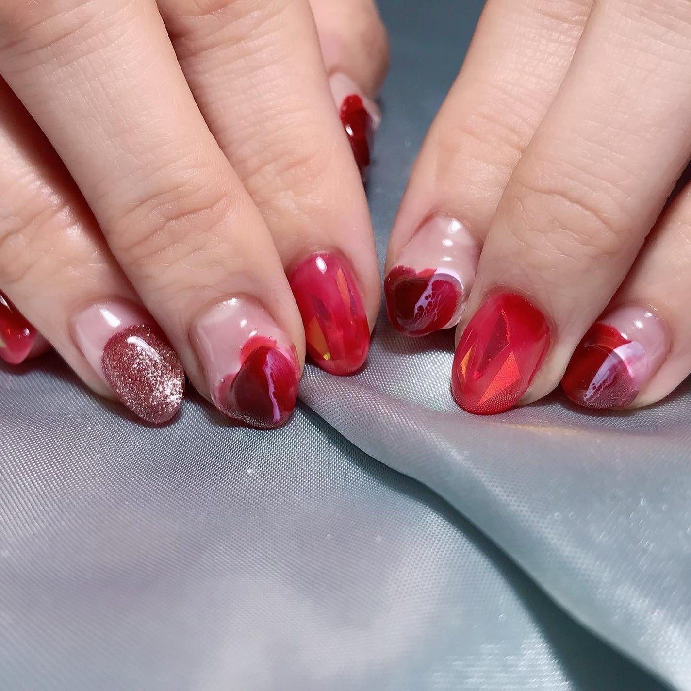 なかやまちえこ on LIPS 「Red.⠀⠀デザインイメージはお伝え頂いて🙏⠀@risa_ri..」(1枚目)