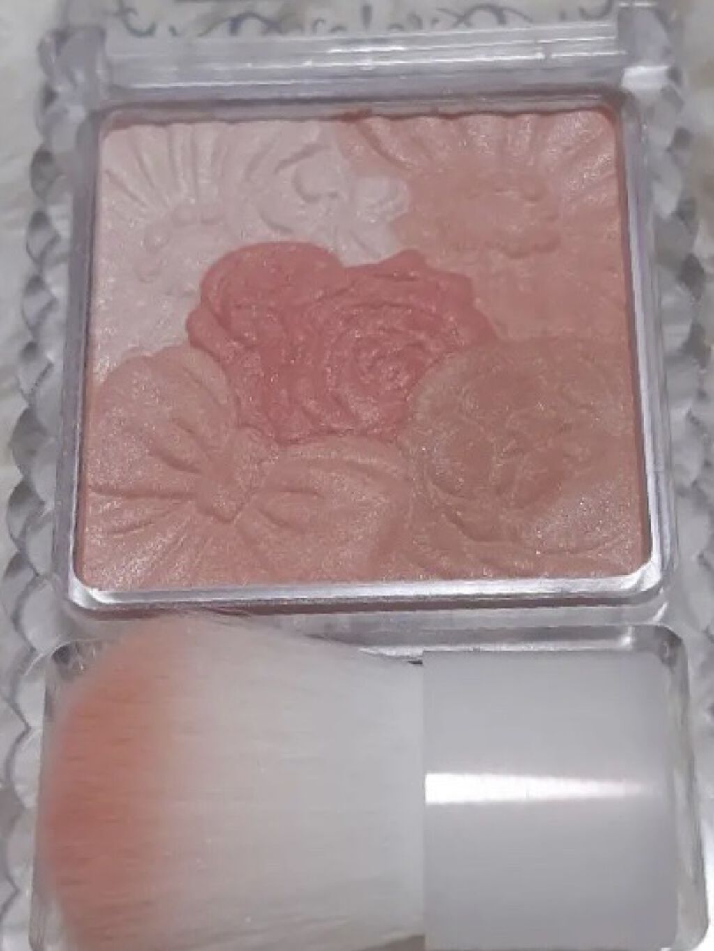 グロウフルールハイライター/キャンメイク/パウダーハイライトを使ったクチコミ（2枚目）