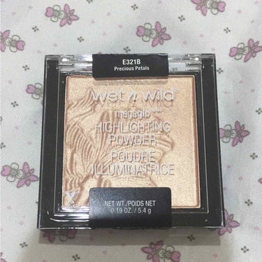 MegaGlo Highlighting Powder/wet 'n' wild/ハイライトを使ったクチコミ（1枚目）