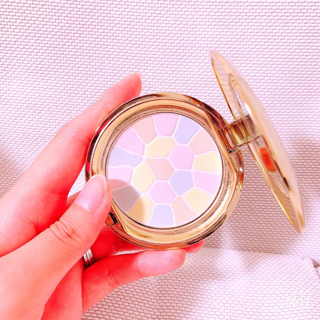 ラ プードル オートニュアンス/Elégance/プレストパウダーを使ったクチコミ(2枚目)