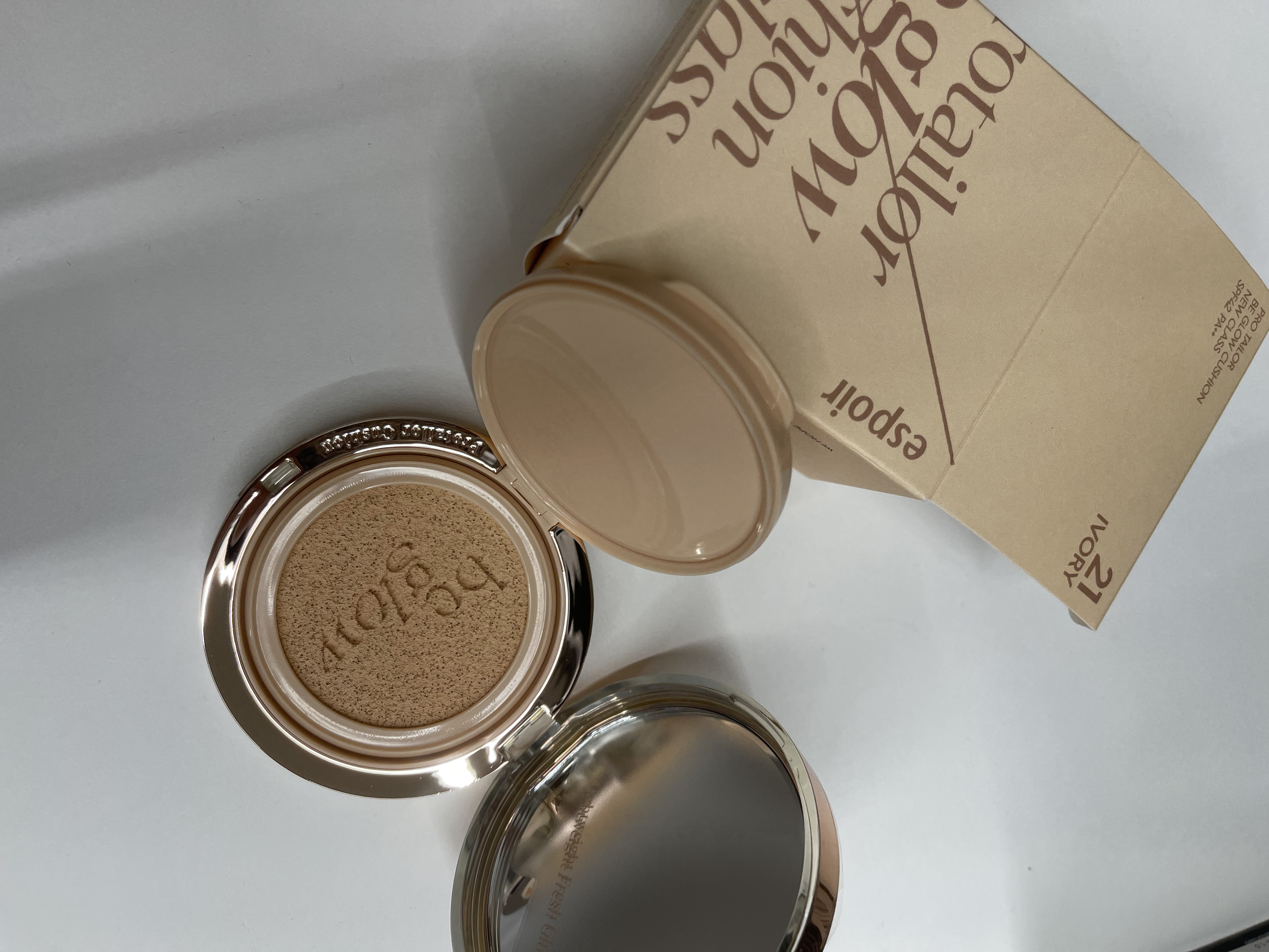 プロテーラービーグロウクッション ニュークラス 21 アイボリー/espoir/クッションファンデーションを使ったクチコミ（1枚目）