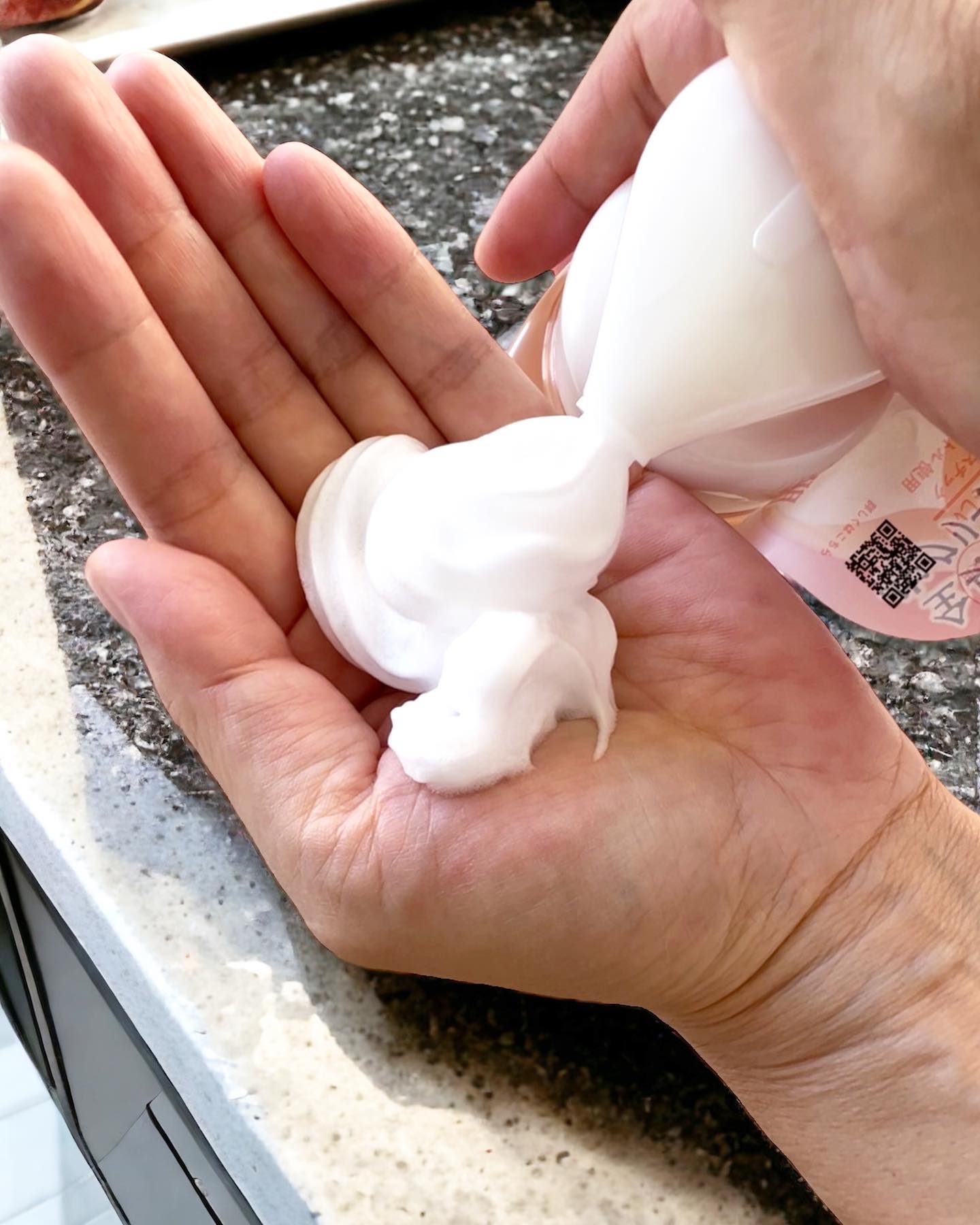 ビオレu ザ ボディ 泡タイプ モイスチャースムース/ビオレu/ボディソープを使ったクチコミ（1枚目）