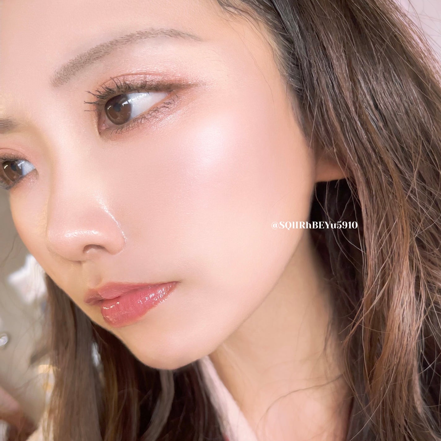 Rare Beauty * ハイライター Enlighten Positive Light Liquid Luminizer Enlighten / Rare Beauty | LIPS