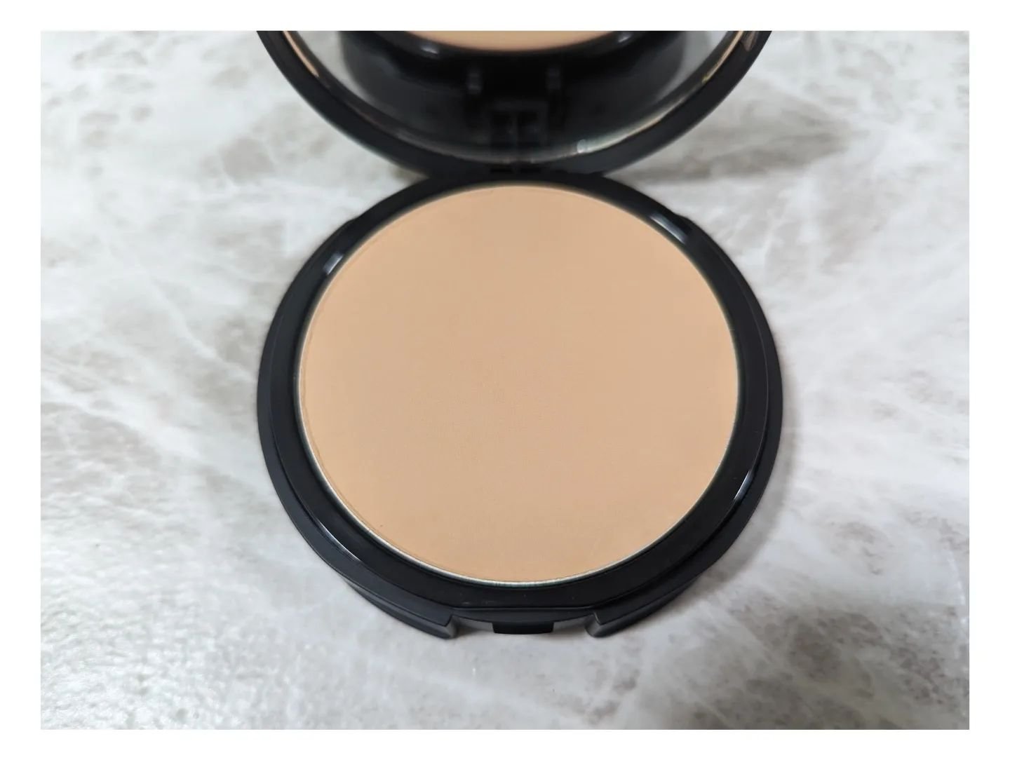 ベアプロ 16HR パウダー ファンデーション/bareMinerals/パウダーファンデーションを使ったクチコミ（2枚目）