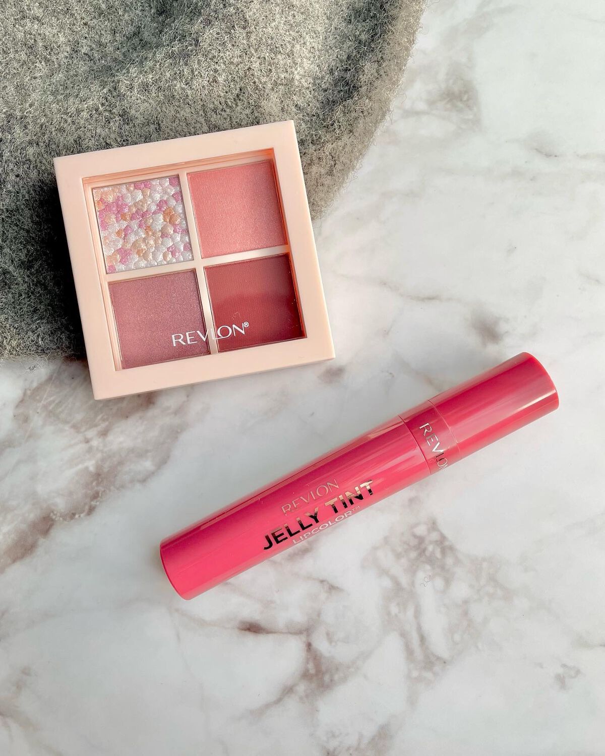 レブロン ダズル アイシャドウ クアッド/REVLON/アイシャドウパレットを使ったクチコミ(1枚目)