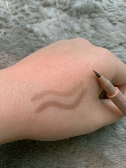 描くふたえアイライナー/CEZANNE/リキッドアイライナーを使ったクチコミ(2枚目)