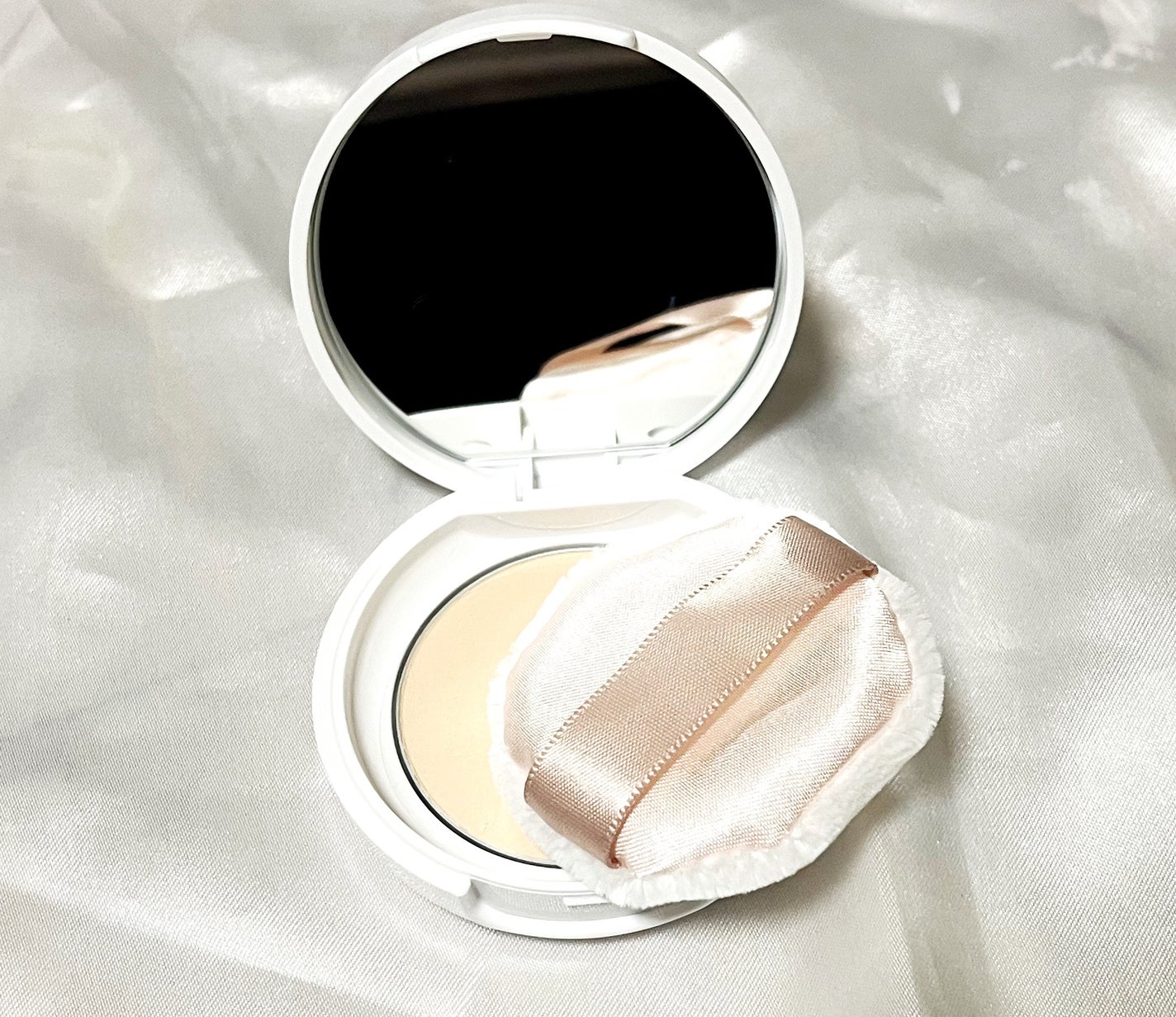 プレストパウダー C/ポイントマジックPRO/プレストパウダーを使ったクチコミ(3枚目)