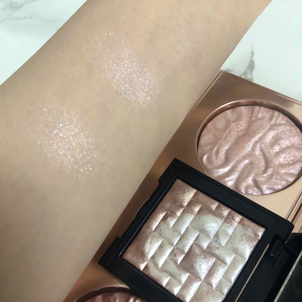 フェイスイルミネーター/ローラ メルシエ/パウダーハイライトを使ったクチコミ（2枚目）