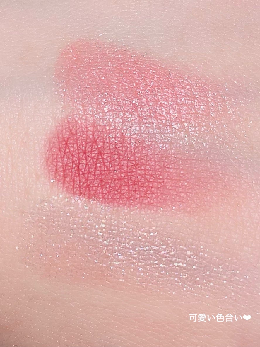 ごんす@YouTube始めました on LIPS 「《レブロン モテメイク❤︎》左上のマーブルのキラキラがとっても..」(5枚目)