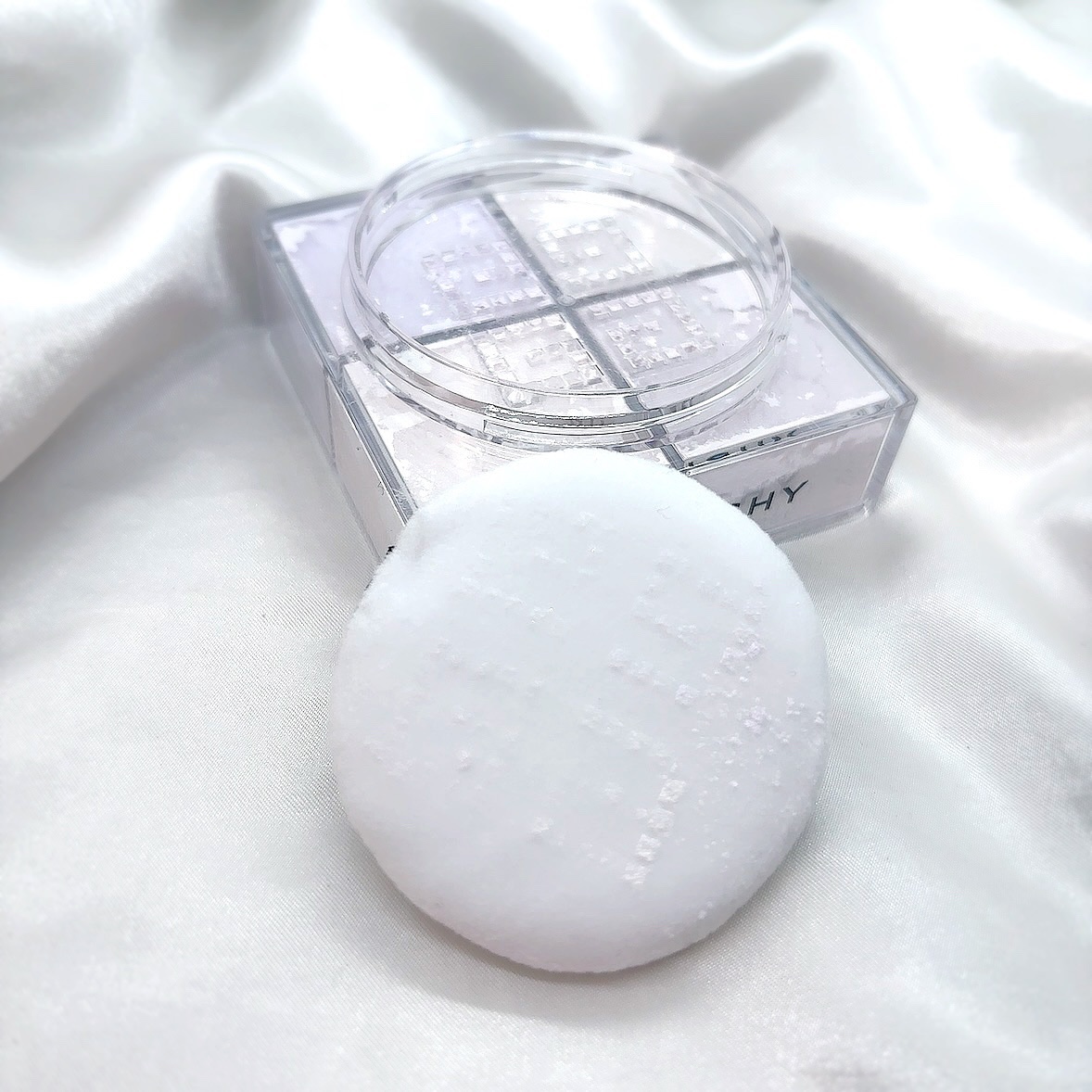 プリズム・リーブル/GIVENCHY/ルースパウダーを使ったクチコミ（3枚目）